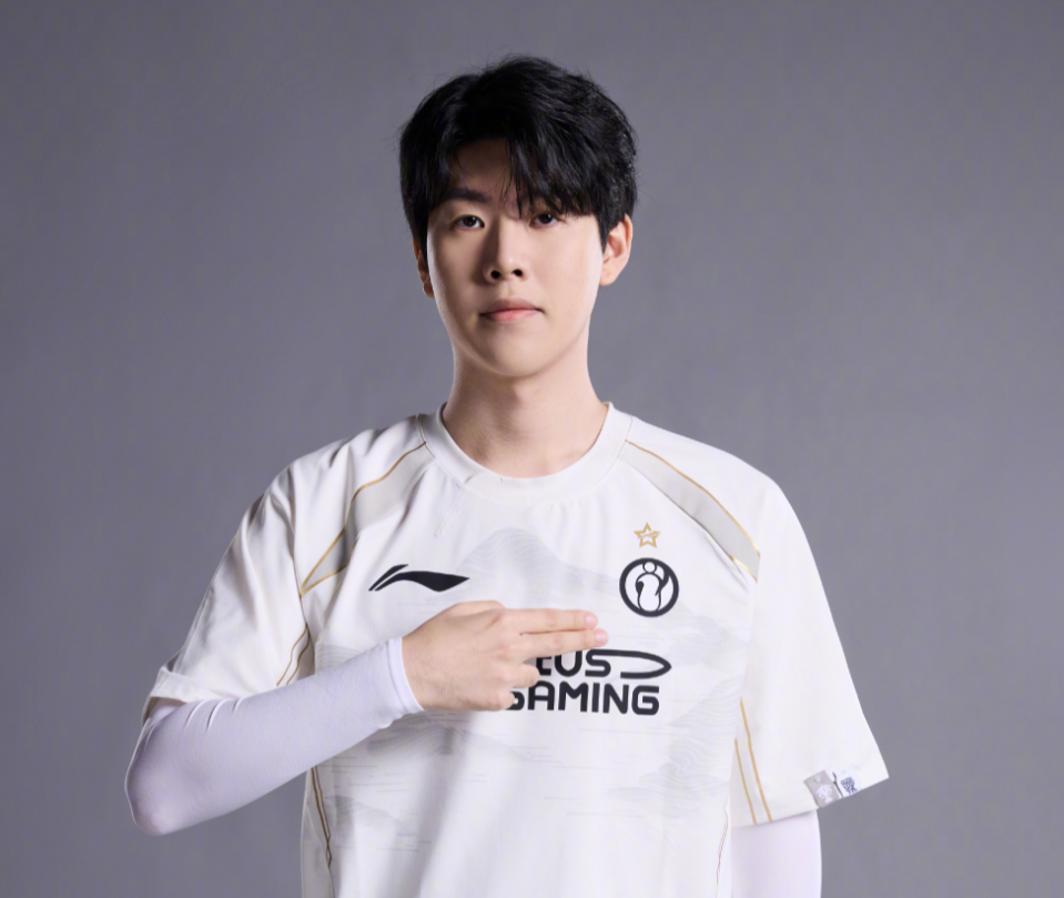 在接受采访 在接受采访