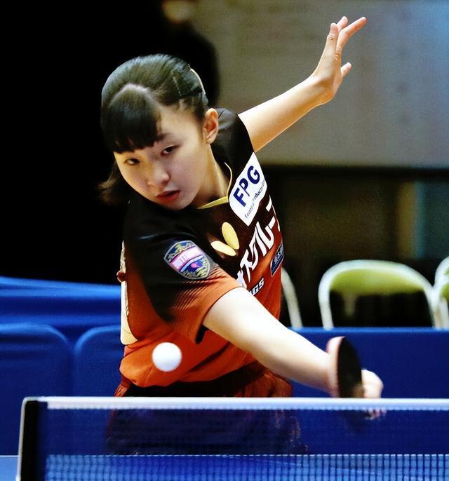 球划过一个 球划过一个